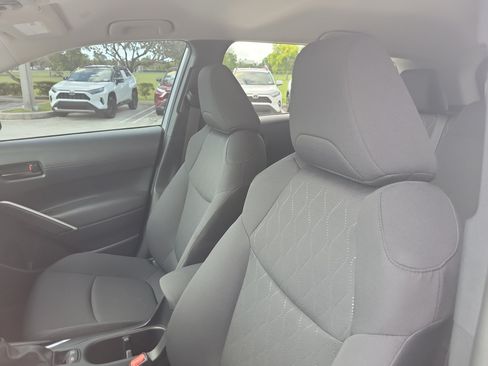 Used 2024 Toyota Corolla Cross LE FWD image 21