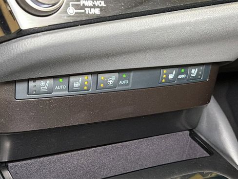 Certified 2025 Lexus ES 350 w/ Premium Package image 28