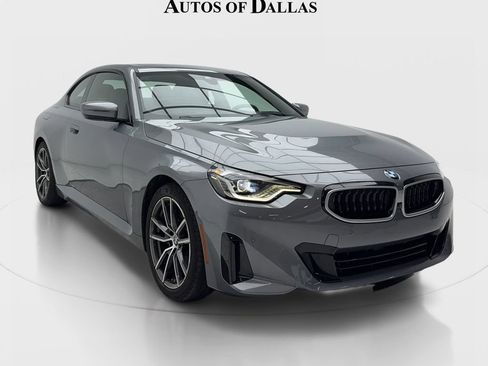 Used 2025 BMW 230i Coupe RWD image 2