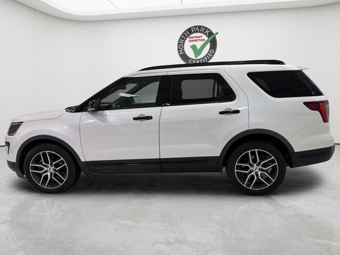Used 2018 Ford Explorer Sport w/ Equipment Group 401A AWD/4WD image 2