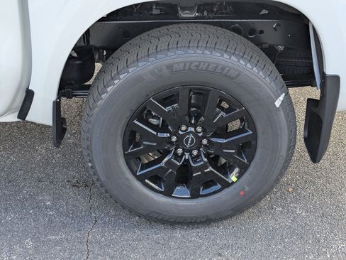 New 2026 Nissan Frontier SV w/ SV Convenience Package image 10