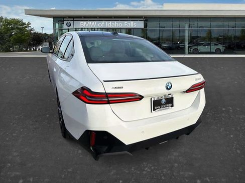 Certified 2026 BMW 550e xDrive AWD/4WD image 5