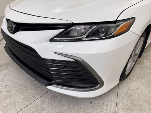 Used 2022 Toyota Camry LE FWD image 15