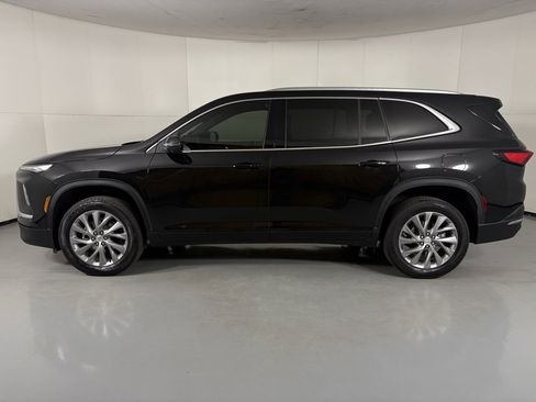 Used 2025 Buick Enclave Preferred image 5