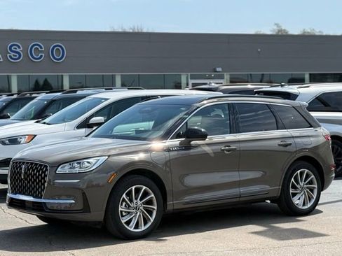 Used 2025 Lincoln Corsair Grand Touring w/ Towing Package image 34