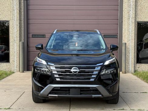 Used 2026 Nissan Rogue SL AWD/4WD image 2