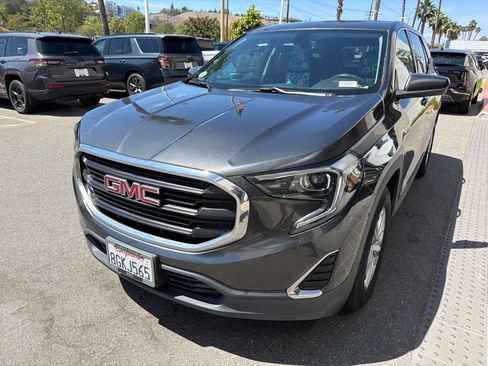 Used 2019 GMC Terrain SLE FWD image 2