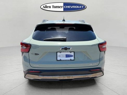 New 2026 Chevrolet Trax ACTIV w/ Driver Confidence Package FWD image 5
