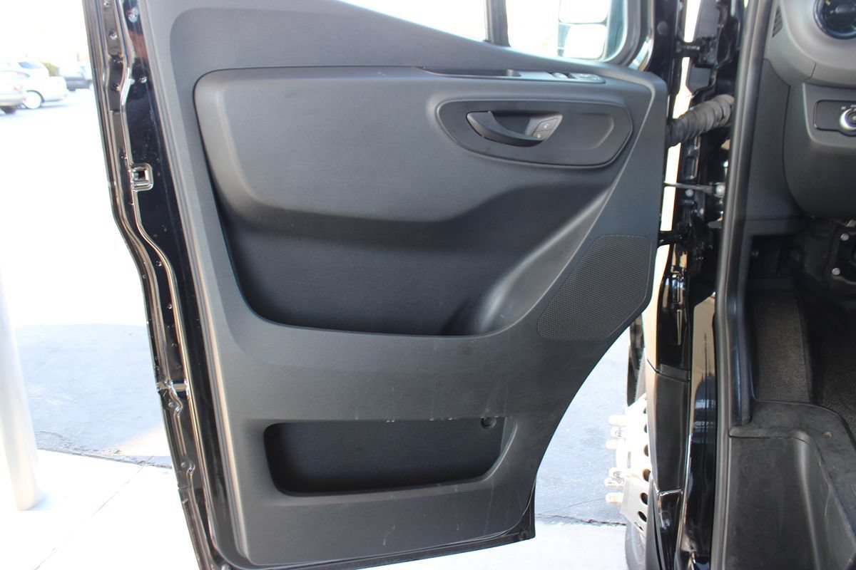 Used 2019 Mercedes-Benz Sprinter 170 image 40