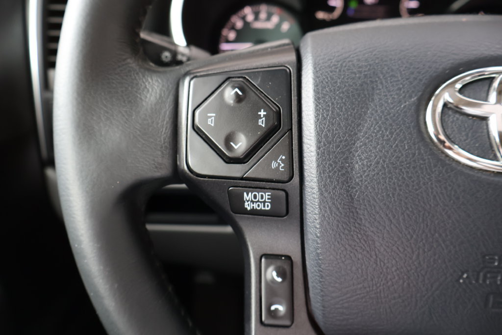 Used 2019 Toyota Sequoia SR5 AWD/4WD image 29