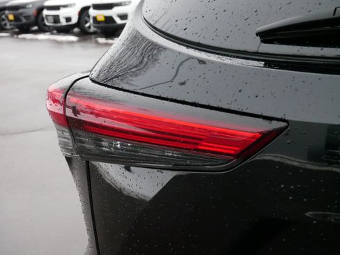 Used 2021 Toyota Highlander Limited image 17