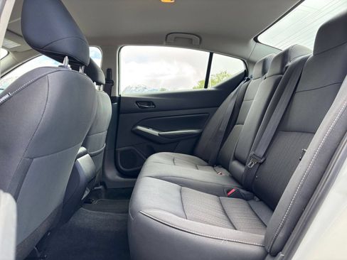 Used 2025 Nissan Altima 2.5 SV FWD image 22