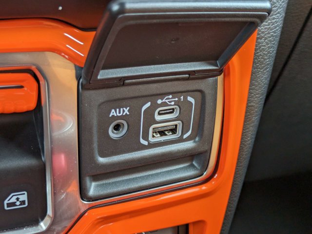 Used 2023 Jeep Wrangler Sport AWD/4WD image 28