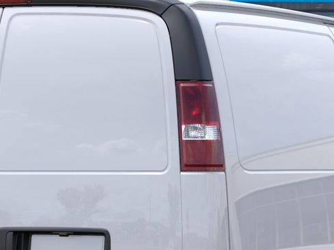 New 2026 Chevrolet Express 2500 w/ Driver Convenience Package RWD image 11