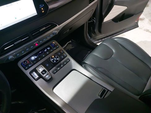 Used 2022 Hyundai Palisade Calligraphy image 26