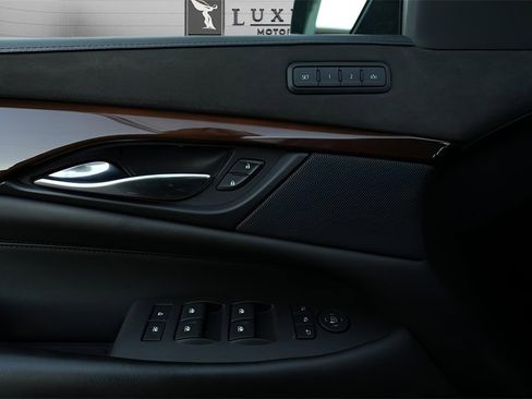 Used 2020 Cadillac Escalade ESV 4WD image 26