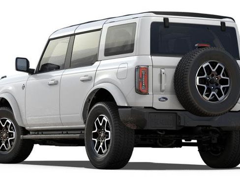 New 2025 Ford Bronco Outer Banks image 2