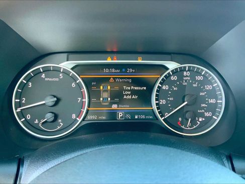 Certified 2024 Nissan Sentra SR FWD image 22