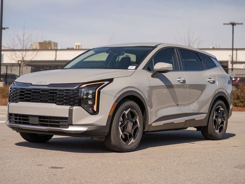 New 2026 Kia Sportage EX FWD image 3