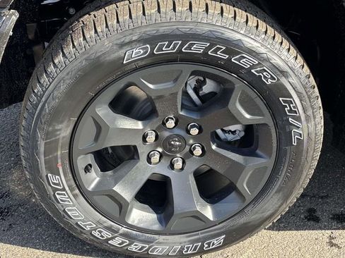 New 2026 RAM 1500 Express image 30