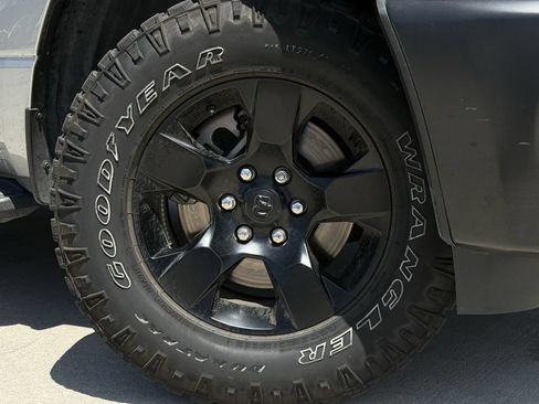 Used 2025 RAM 1500 Warlock AWD/4WD image 9