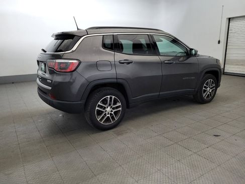 Used 2017 Jeep Compass Latitude w/ Popular Equipment Group AWD/4WD image 10