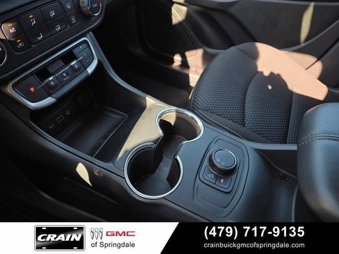 Used 2024 GMC Terrain SLE FWD image 20