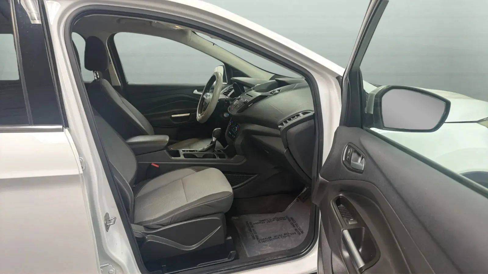 Used 2017 Ford Escape SE FWD image 21