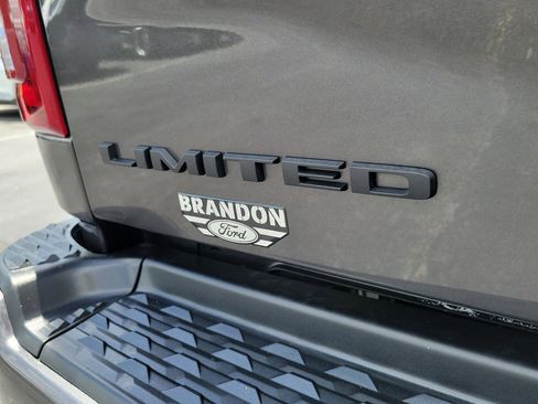Used 2025 RAM 2500 Limited AWD/4WD image 9