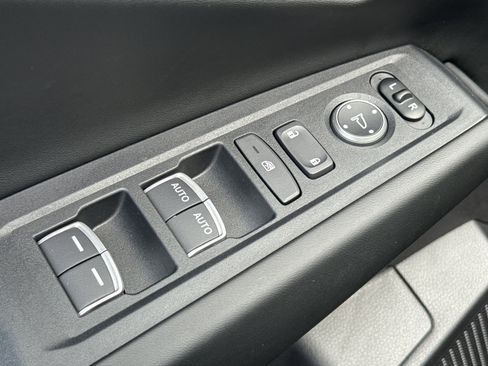 Certified 2023 Honda Accord EX image 24