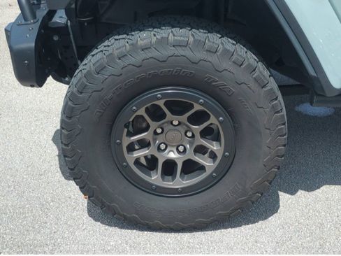 Used 2023 Jeep Wrangler Unlimited Rubicon 392 AWD/4WD image 10
