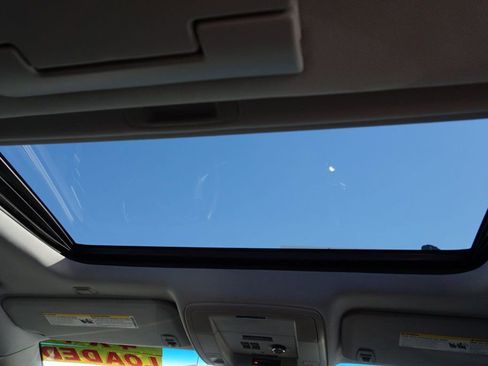 Used 2016 Chevrolet Suburban LTZ image 24