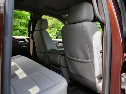 Used 2024 Chevrolet Silverado 2500 LT w/ Safety Package AWD/4WD image 34
