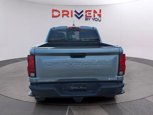 Used 2025 Chevrolet Colorado Trail Boss AWD/4WD image 4