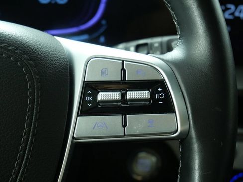 Used 2025 Kia Telluride AWD image 28
