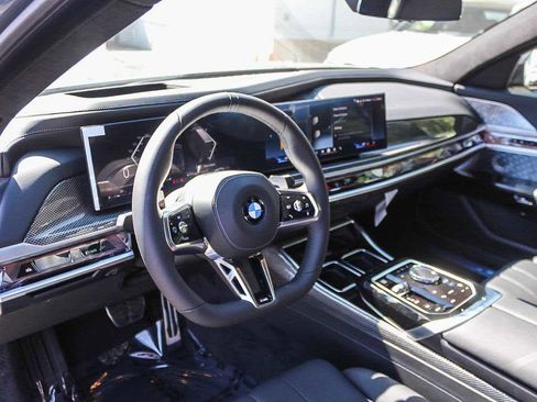 New 2026 BMW 760i xDrive w/ Executive Package image 17
