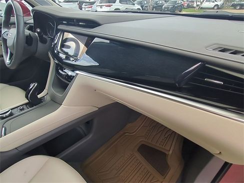 Used 2024 Cadillac XT6 Premium Luxury image 30