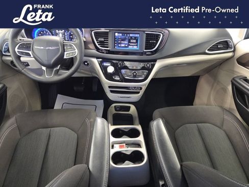 Used 2023 Chrysler Voyager LX FWD image 15