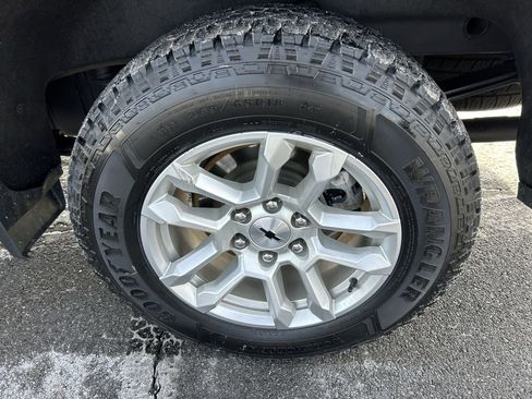 Used 2023 Chevrolet Silverado 1500 RST w/ Convenience Package II image 10