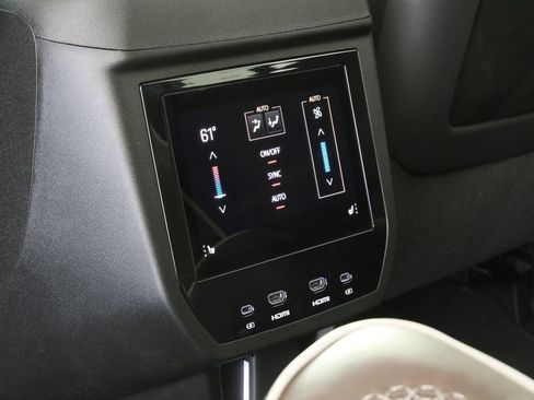 New 2026 GMC Yukon XL Denali Ultimate AWD/4WD image 19