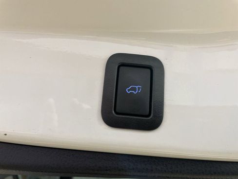 Used 2019 Toyota Highlander Limited Platinum AWD/4WD image 29