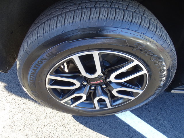 Used 2023 GMC Yukon XL AT4 w/ LPO, Floor Liner Package AWD/4WD image 28