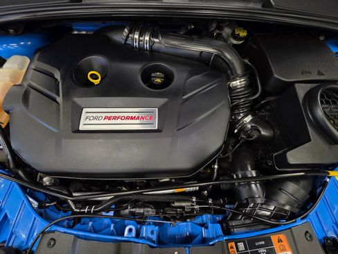 Used 2018 Ford Focus RS AWD/4WD image 3