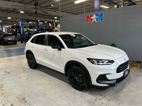 New 2026 Honda HR-V Sport image 2