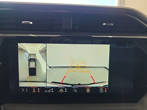 Used 2024 GMC Sierra 2500 AT4X image 54