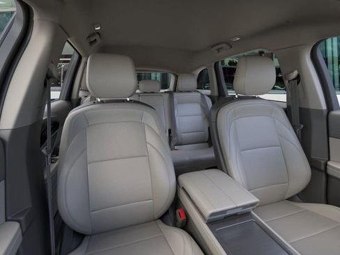 New 2025 Lincoln Nautilus Premier image 10