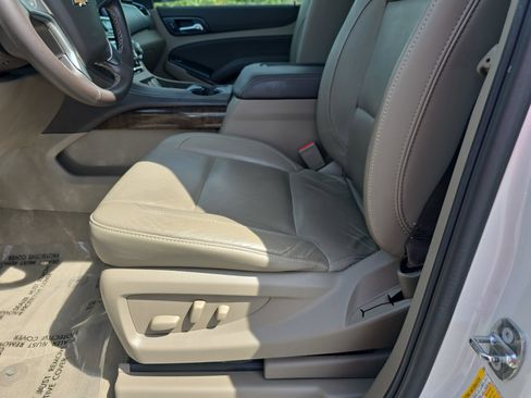 Used 2019 Chevrolet Tahoe LT image 28