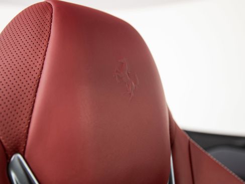 Certified 2019 Ferrari Portofino image 48