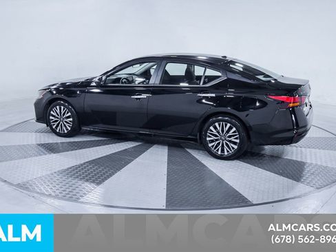 Used 2025 Nissan Altima 2.5 SV FWD image 5