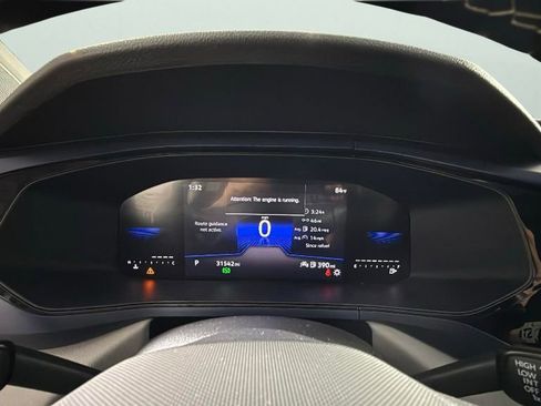 Used 2024 Volkswagen Taos SE image 20